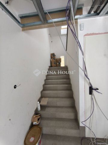 Eladó téglalakás, Kecskeméten 95.3 M Ft, 3 szobás