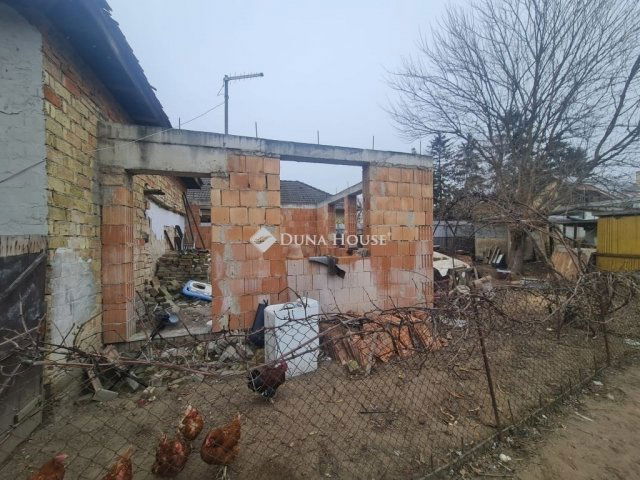 Eladó családi ház, Üllőn 56 M Ft, 3 szobás