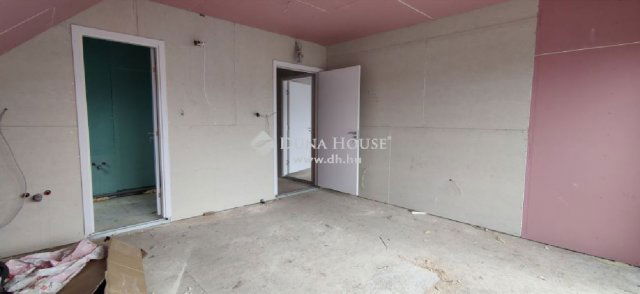 Eladó családi ház, Gödön 395 M Ft, 7 szobás