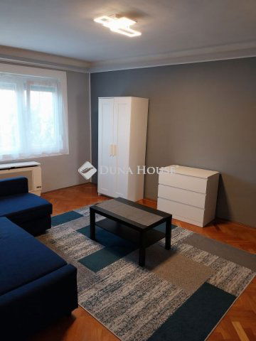 Kiadó téglalakás, albérlet, Pécsett 200 E Ft / hó, 2 szobás