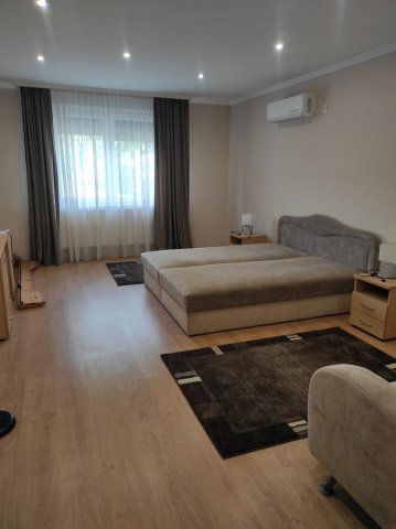 Eladó hotel, Debrecenben 180 M Ft, 4 szobás / költözzbe.hu