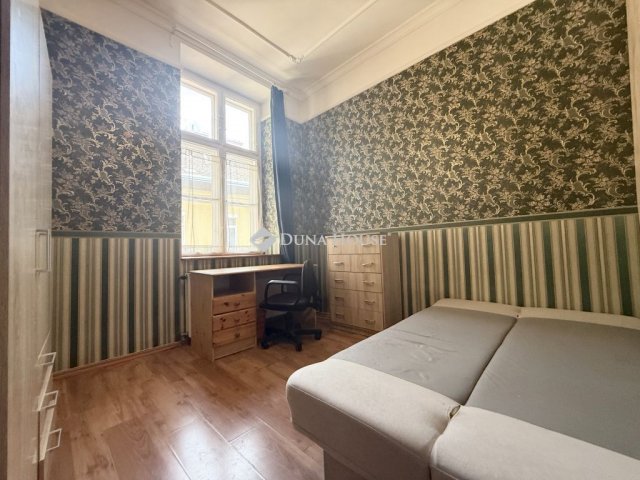 Kiadó téglalakás, albérlet, Budapesten, V. kerületben, 1 szobás