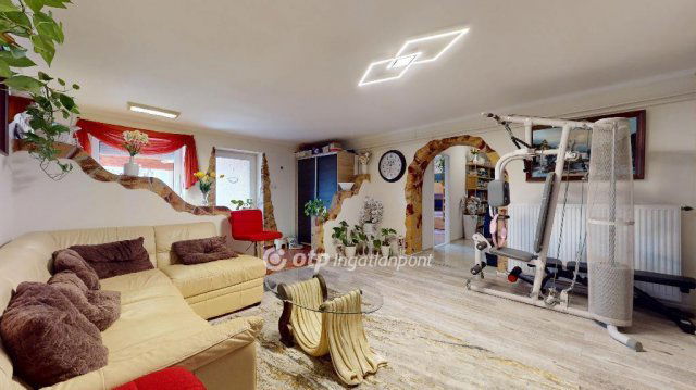 Eladó családi ház, Mezőkövesden 55 M Ft, 4 szobás