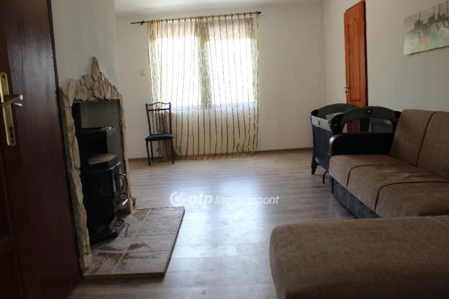 Eladó családi ház, Szolnokon 42 M Ft, 2+1 szobás