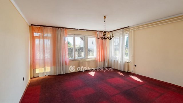 Eladó családi ház, Mátraderecskén 24 M Ft, 4+1 szobás