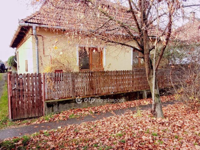 Eladó családi ház, Fehérgyarmaton 42 M Ft, 2 szobás
