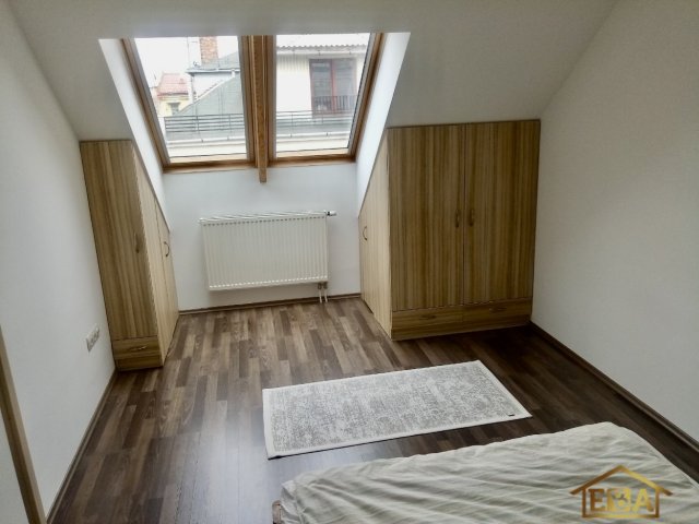 Kiadó téglalakás, albérlet, XIII. kerületben, Balzac utcában