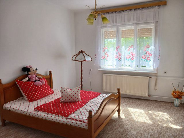 Eladó családi ház, Vekerden 12.99 M Ft, 2 szobás