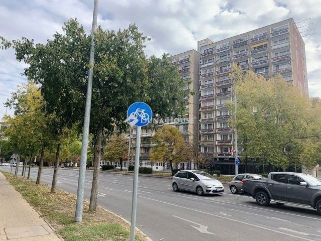 Eladó panellakás, Kecskeméten 32.9 M Ft, 1 szobás