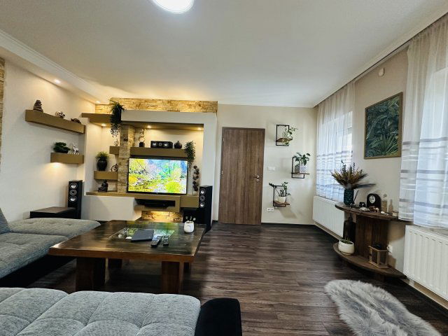 Eladó családi ház, Ácson 89.9 M Ft, 3 szobás