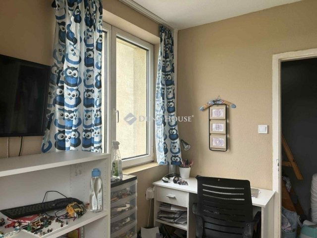 Eladó téglalakás, Budapesten, XVII. kerületben 75 M Ft, 4 szobás