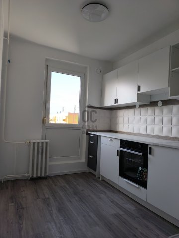Eladó panellakás, Szentlőrincen 36 M Ft, 3 szobás
