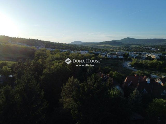 Eladó telek, Budapesten, III. kerületben 341.44 M Ft