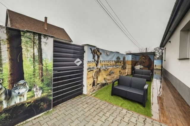 Eladó családi ház, Szigethalmon 259.9 M Ft, 7 szobás