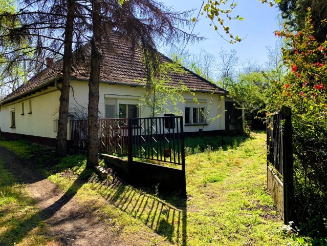 Eladó családi ház, Csikérián 18.9 M Ft, 3 szobás