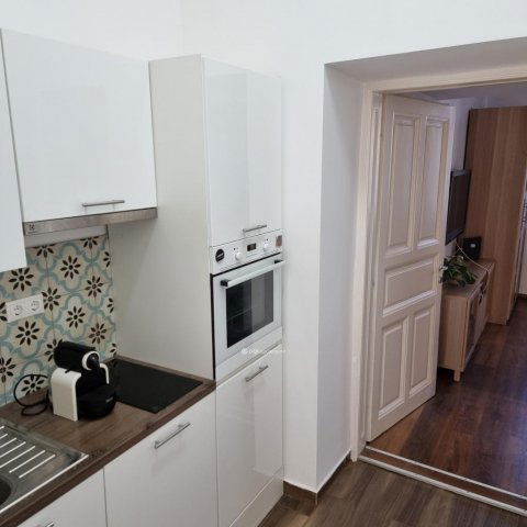 Eladó téglalakás, Budapesten, VIII. kerületben 45 M Ft, 1 szobás