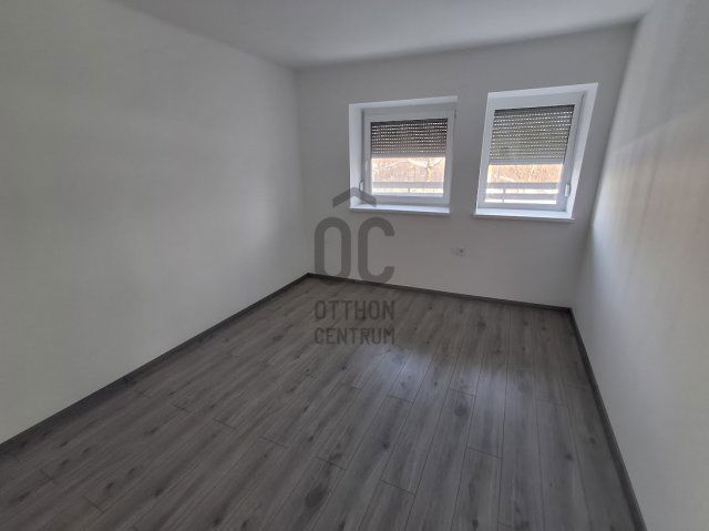 Eladó téglalakás, Abonyban 44.99 M Ft, 3 szobás