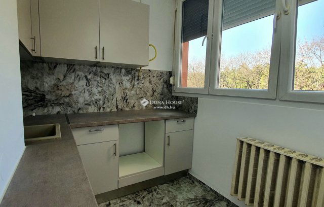 Eladó panellakás, Szombathelyen 44.9 M Ft, 2 szobás