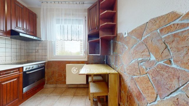 Eladó panellakás, Nyíregyházán 40.9 M Ft, 2 szobás