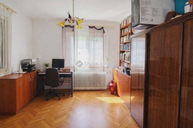 Eladó családi ház, Solymáron 79.9 M Ft, 3 szobás