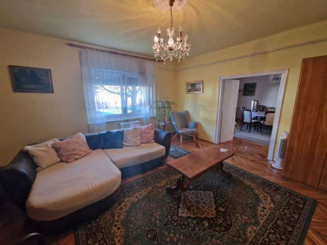 Eladó családi ház, Kaposváron 75 M Ft, 5+2 szobás