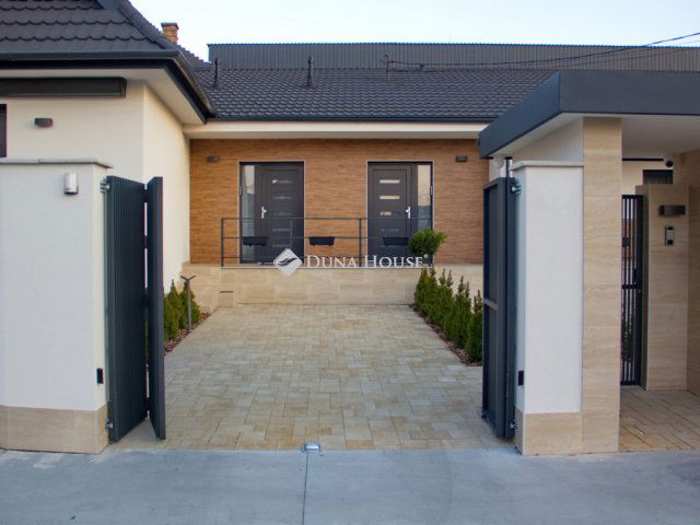 Eladó téglalakás, Kalocsán 73 M Ft, 2 szobás