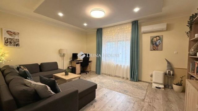 Eladó ikerház, Budapesten, XVIII. kerületben 109 M Ft, 3 szobás