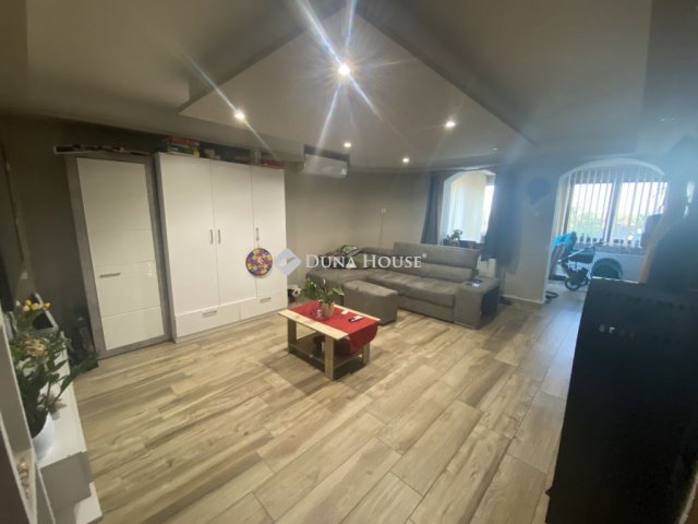 Eladó családi ház, Báron 64.99 M Ft, 3 szobás