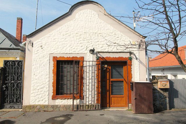 Eladó üzlethelyiség, Badacsonytördemicen, Szent István utcában