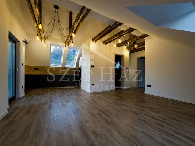 Eladó téglalakás, Pécsett 69.9 M Ft, 2 szobás