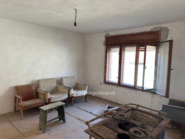 Eladó családi ház, Sombereken 14.9 M Ft, 4+1 szobás