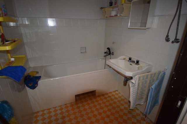 Eladó téglalakás, Kőszegen 39.9 M Ft, 1+1 szobás