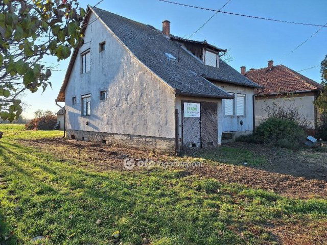 Eladó családi ház, Tiszafüreden 29.9 M Ft, 2 szobás