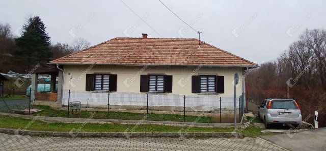 Eladó családi ház, Nagypálin 52.9 M Ft, 4 szobás