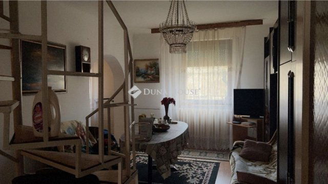 Eladó családi ház, Komáromban 45 M Ft, 3 szobás