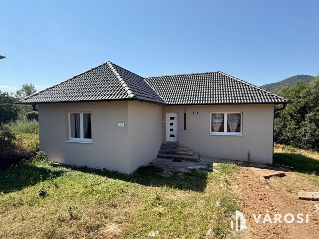 Eladó családi ház, Somoskőújfalun 42 M Ft, 2 szobás
