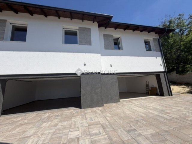 Eladó ikerház, Pécelen 127.9 M Ft, 4 szobás