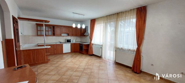 Eladó sorház, Debrecenben 125 M Ft, 2+3 szobás