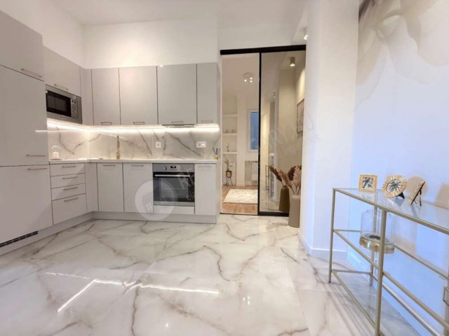 Kiadó téglalakás, albérlet, I. kerületben, Krisztina körúton