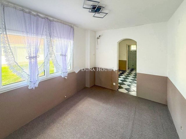 Eladó nyaraló, Siófokon 57.7 M Ft, 2 szobás