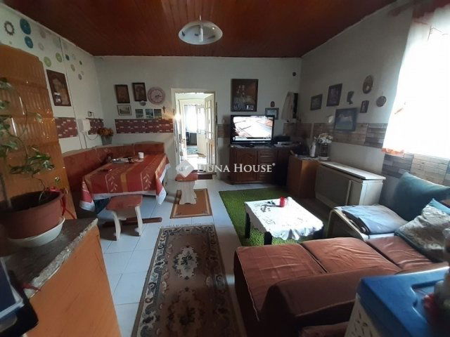 Eladó családi ház, Monoron 64 M Ft, 2 szobás