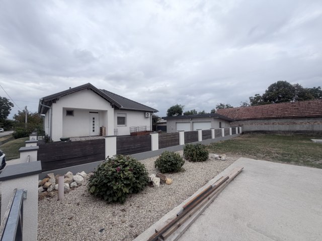 Eladó családi ház, Újhartyánon 94.9 M Ft, 3 szobás