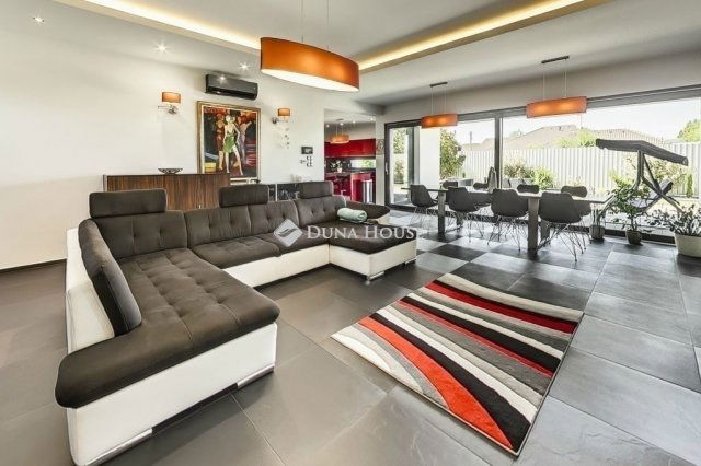 Eladó családi ház, Dabason 199 M Ft, 4 szobás