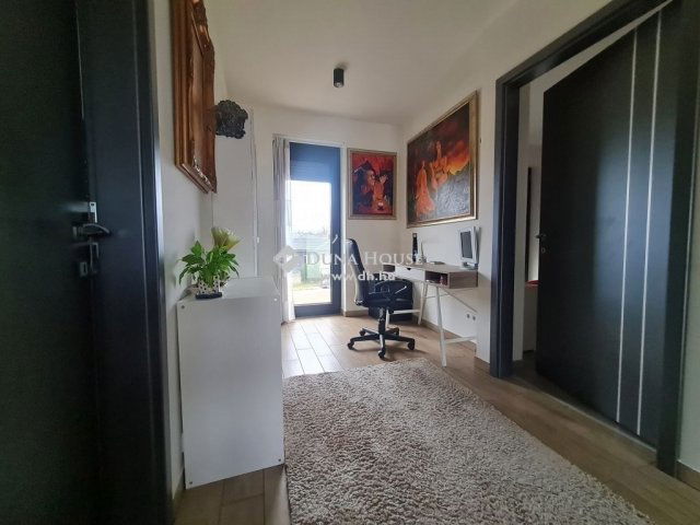 Eladó családi ház, Siófokon 190 M Ft, 5 szobás