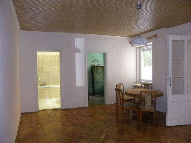 Eladó téglalakás, Mohácson 33 M Ft, 5 szobás