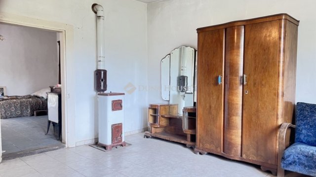 Eladó családi ház, Szarvaskőben 28.9 M Ft, 2 szobás