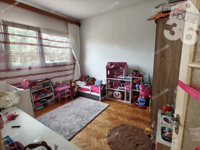 Eladó téglalakás, Kiskunfélegyházán 59.9 M Ft, 3 szobás