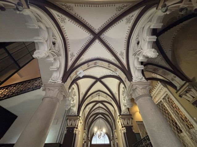 Eladó téglalakás, Budapesten, VI. kerületben 56.5 M Ft, 1 szobás