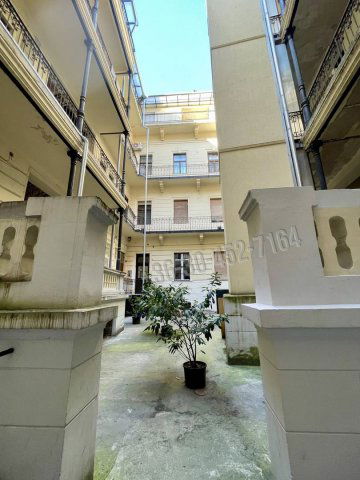 Eladó téglalakás, Budapesten, VI. kerületben 61 M Ft, 1 szobás