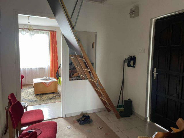 Eladó családi ház, Pilisvörösváron 49.9 M Ft, 2 szobás